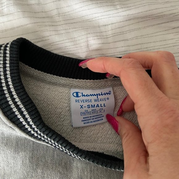 Champion Reverse Weave Sweatshirt in Men's XS GUC - Picture 2 of 15